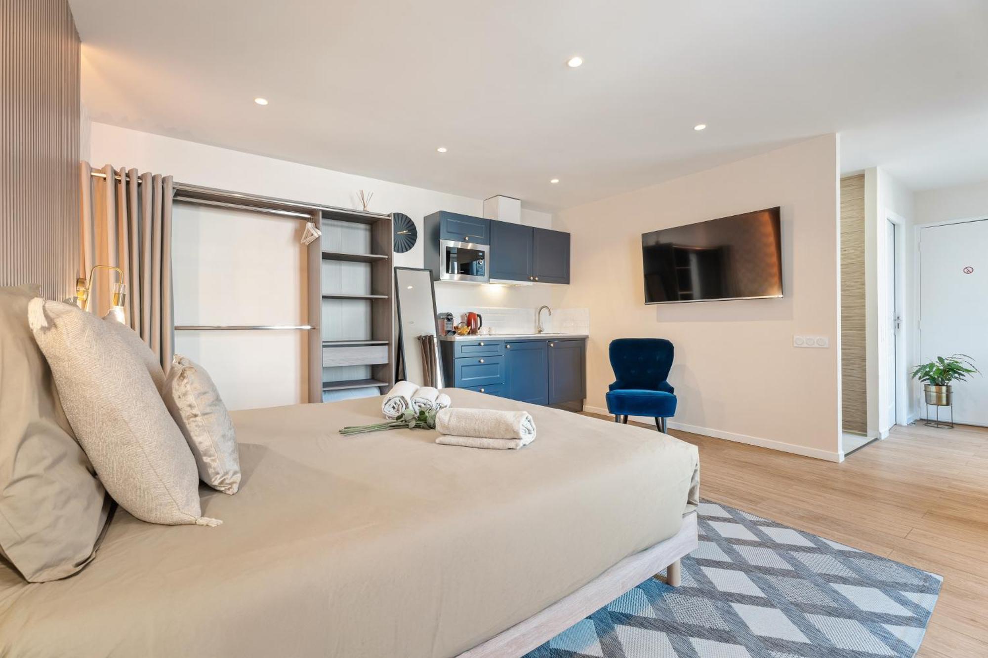 Renting - Massena - Luxe - Jacuzzi - Terrace - King Bed - Ac Leilighet *